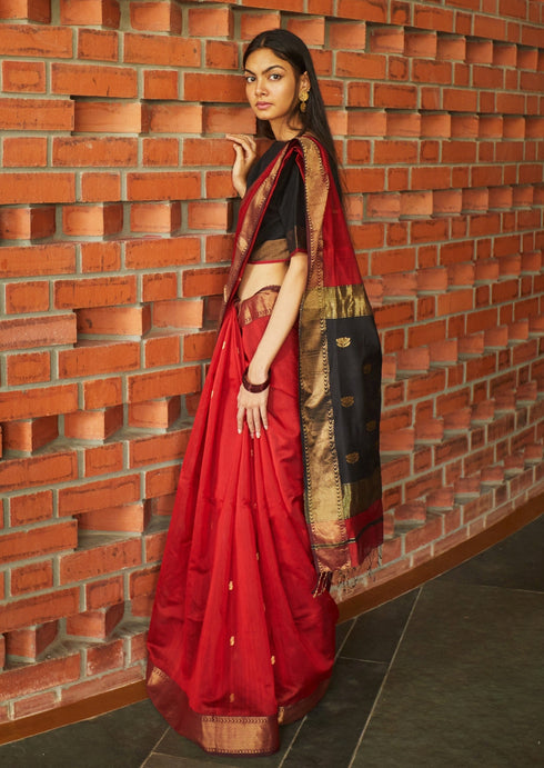 Handwoven Silk Cotton Red Maheshwari  Saree